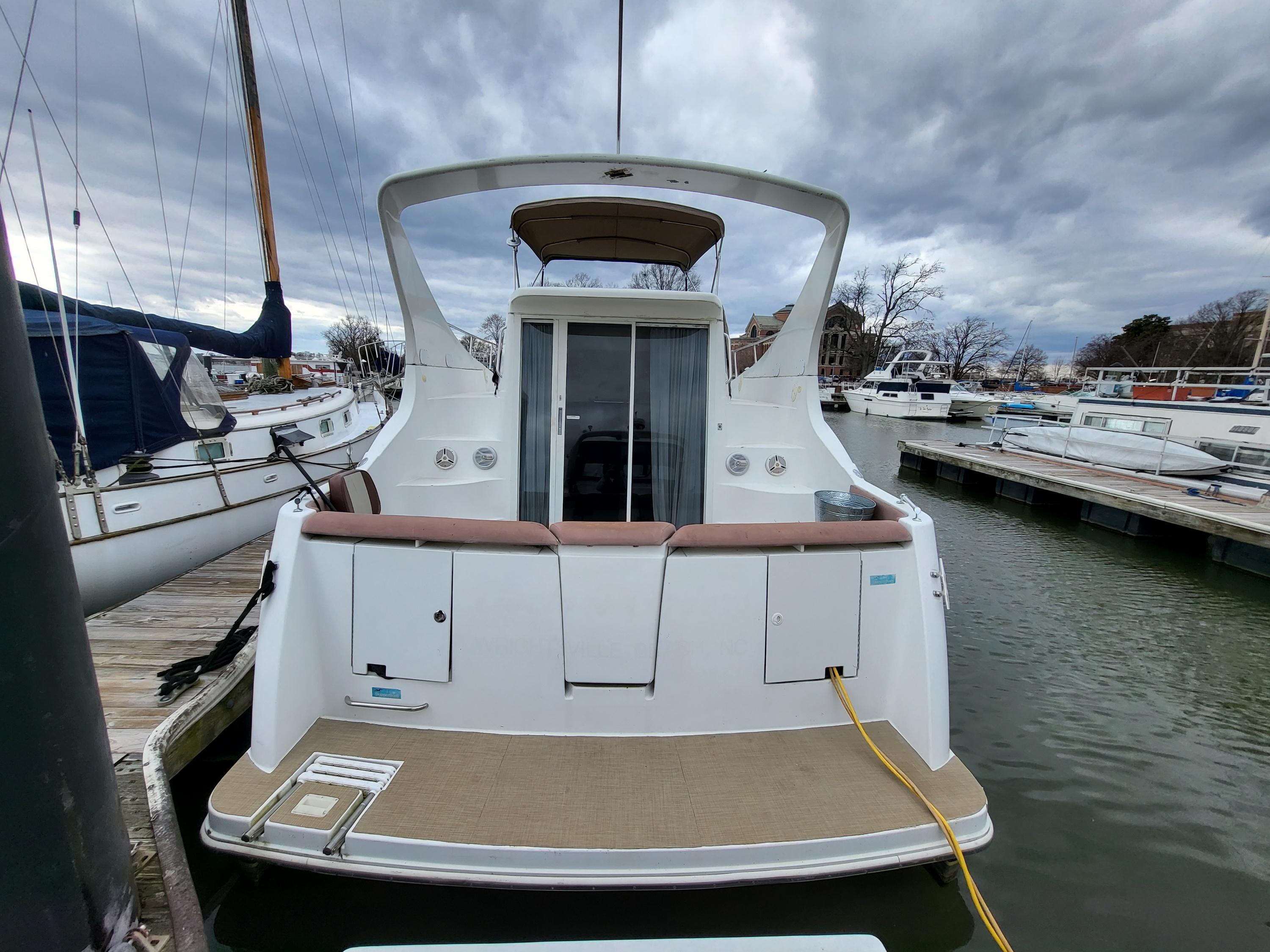 1997 Carver 350 Mariner Yacht a motore in vendita YachtWorld