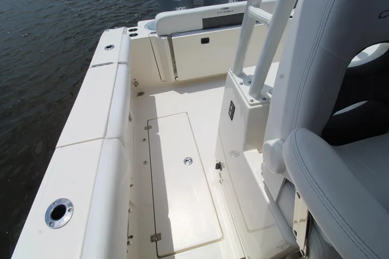 Three Sisters Yacht Photos Pics 