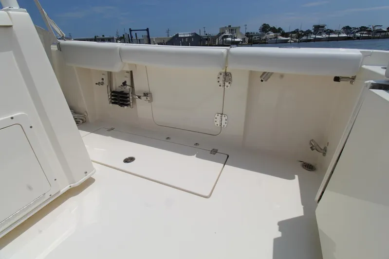 Three Sisters Yacht Photos Pics 