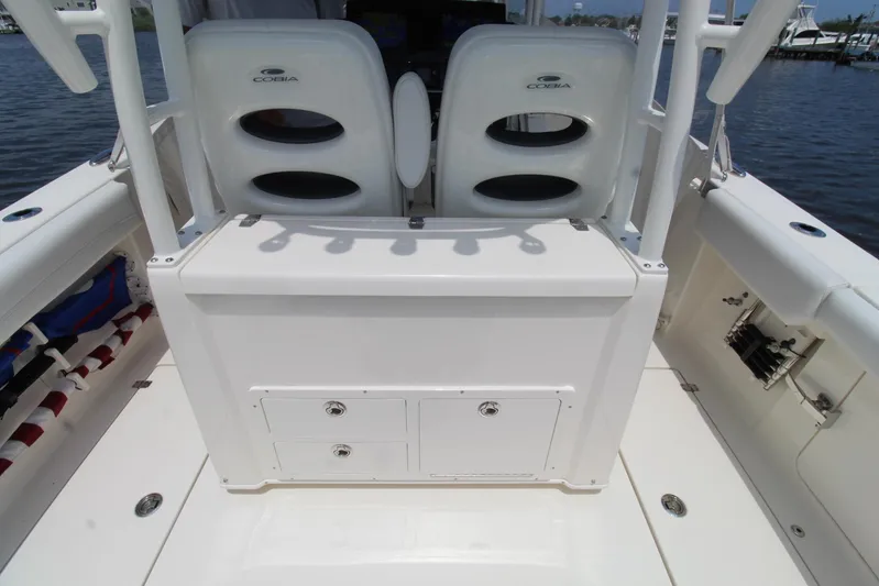 Three Sisters Yacht Photos Pics 