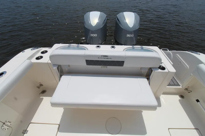 Three Sisters Yacht Photos Pics 