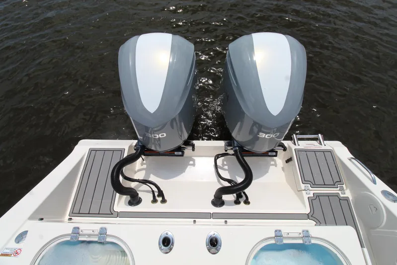 Three Sisters Yacht Photos Pics 