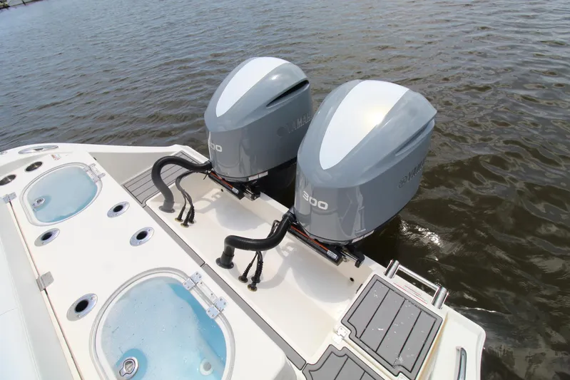 Three Sisters Yacht Photos Pics 