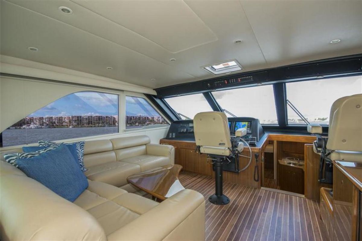 2008 Viking 52 