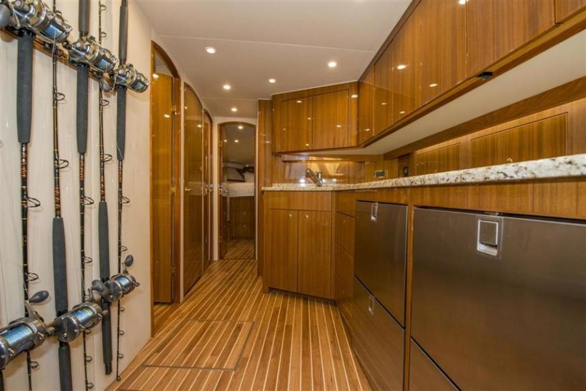 2008 Viking 52 