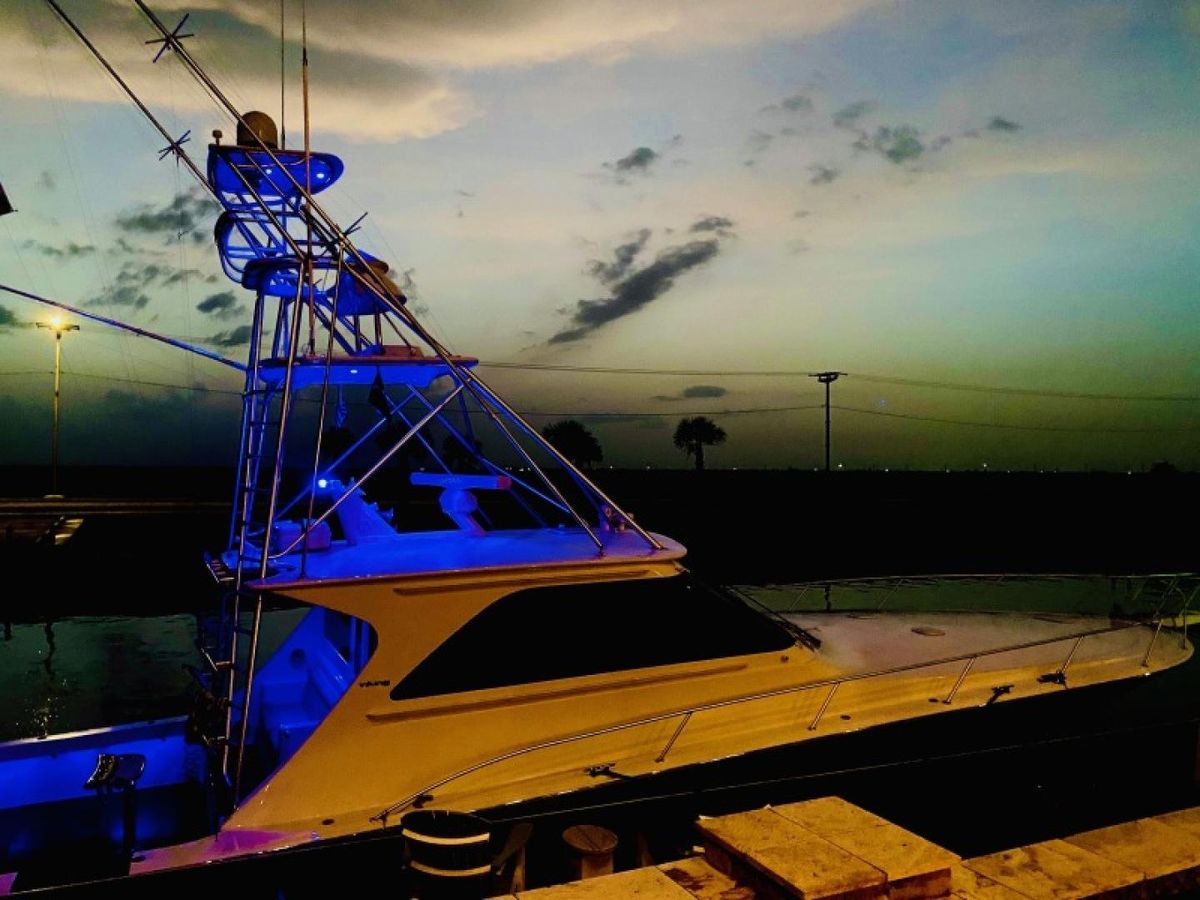 2008 Viking 52 