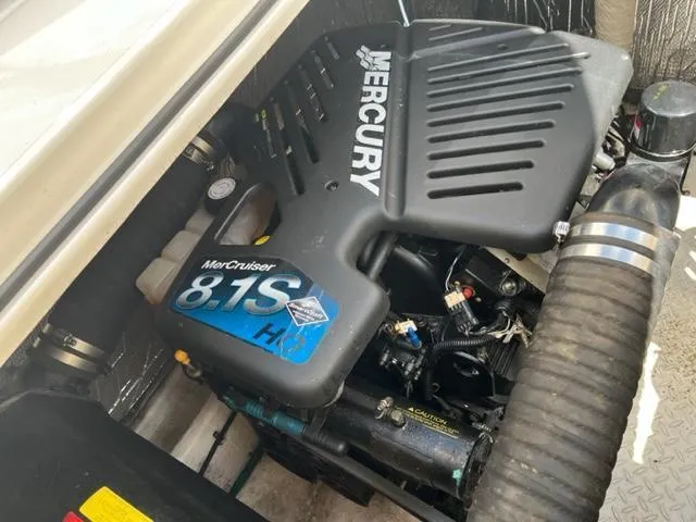 True Blue Yacht Photos Pics 2003 Cruisers Yachts 3772 Express engine compartment with Mercury MerCruiser 8.1S engine.