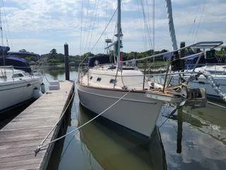 Katydid Yacht Photos Pics 