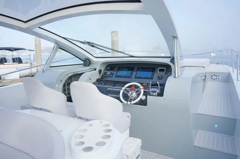 Catch & Release Yacht Photos Pics 