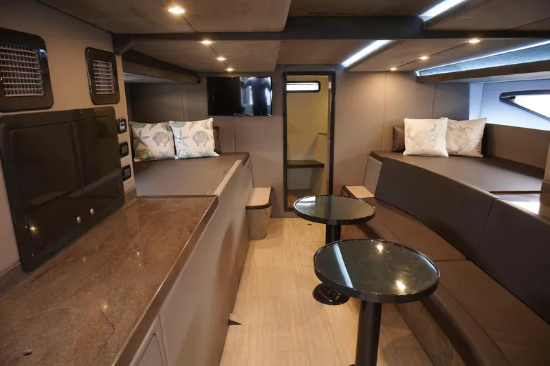 Catch & Release Yacht Photos Pics 