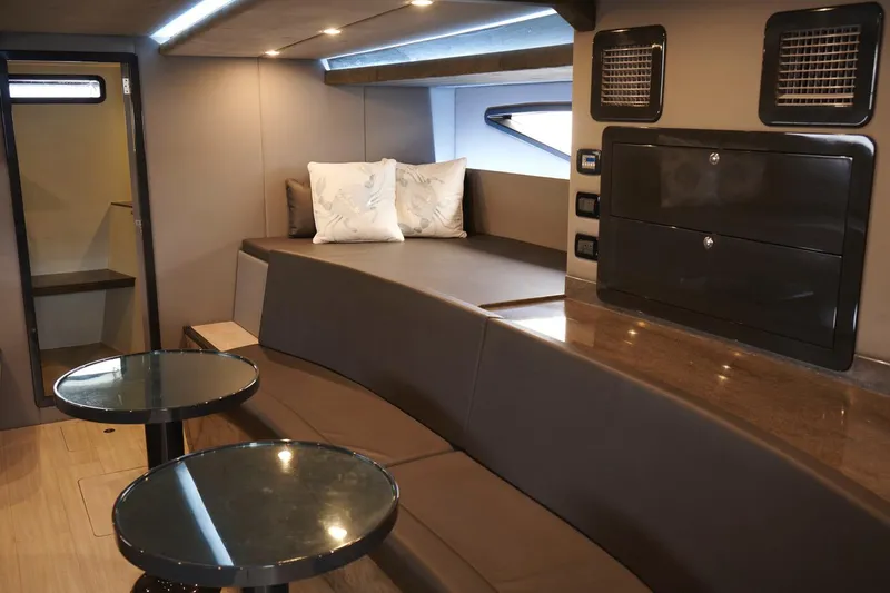 Catch & Release Yacht Photos Pics 