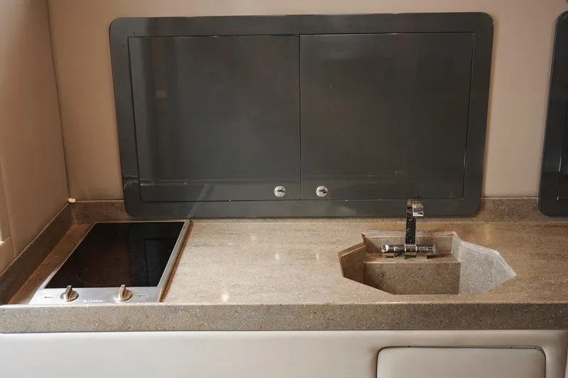 Catch & Release Yacht Photos Pics 