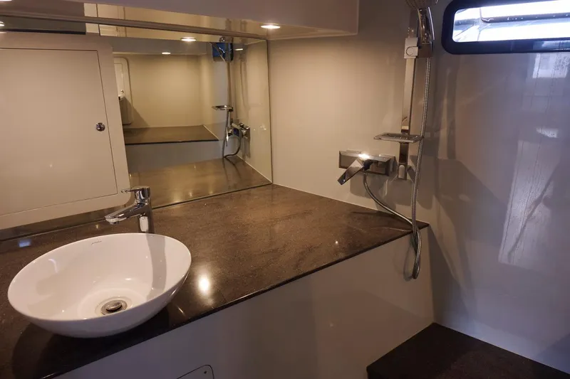 Catch & Release Yacht Photos Pics 