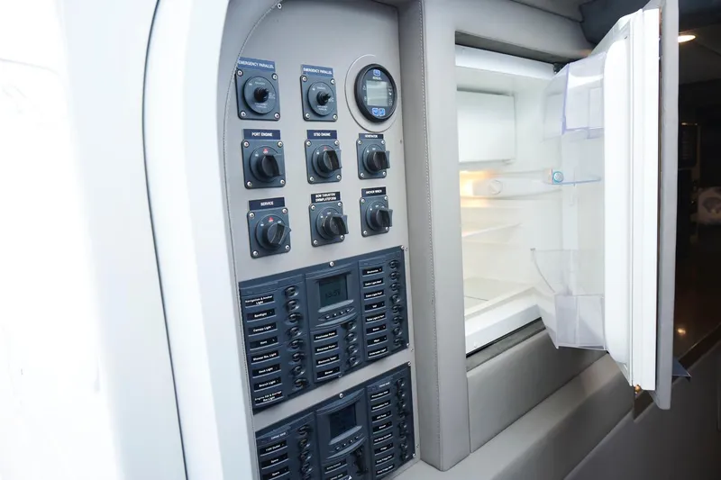 Catch & Release Yacht Photos Pics 