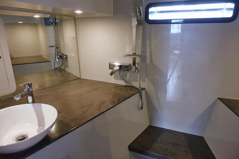 Catch & Release Yacht Photos Pics 