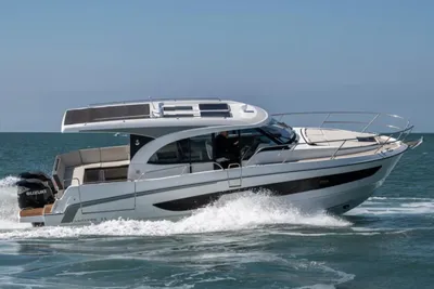 2025 Beneteau Antares 11