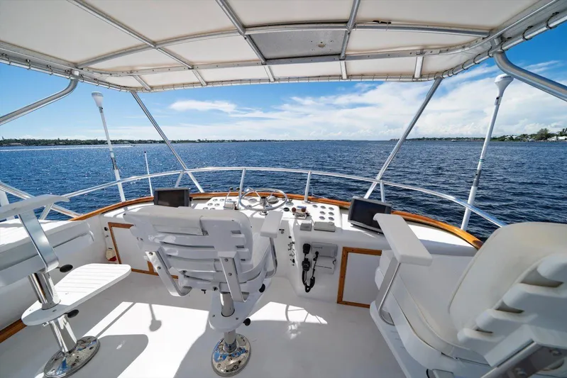  Yacht Photos Pics Cockpit view of 1971 Matthews Voyager boat with ocean backdrop.