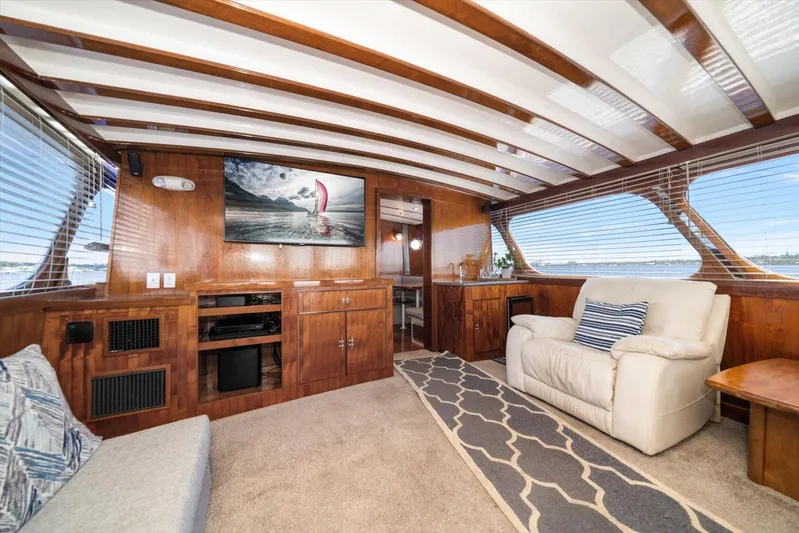  Yacht Photos Pics Luxurious 1971 Matthews Voyager yacht interior with wood paneling and modern amenities.