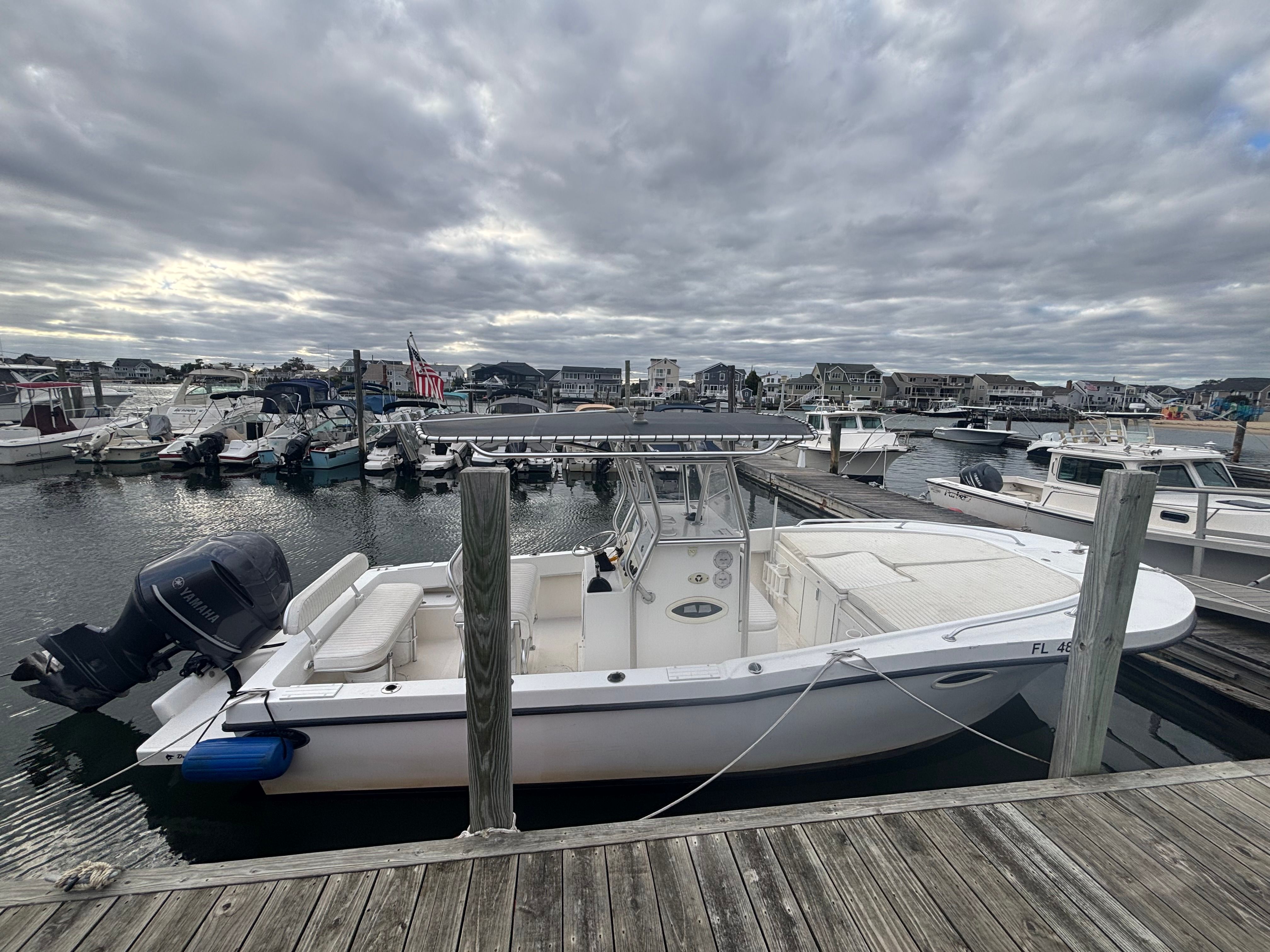 2017 Dusky 252 XF Open Fisherman Front Cuddy