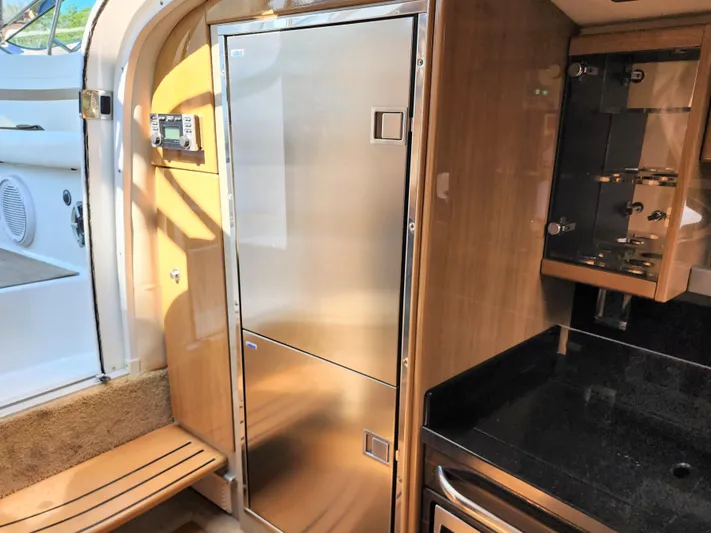 Zenyatta Yacht Photos Pics 