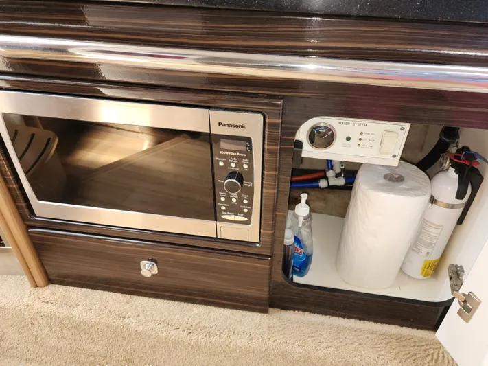 Zenyatta Yacht Photos Pics 