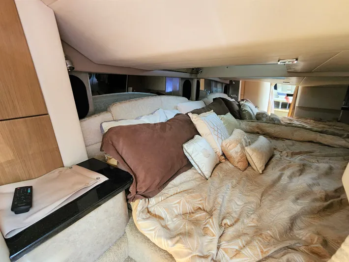 Zenyatta Yacht Photos Pics 