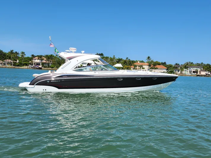 Zenyatta Yacht Photos Pics 