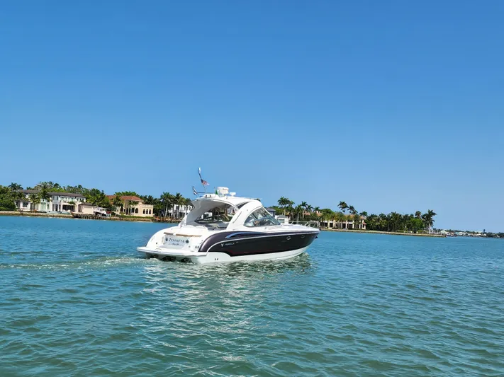 Zenyatta Yacht Photos Pics 