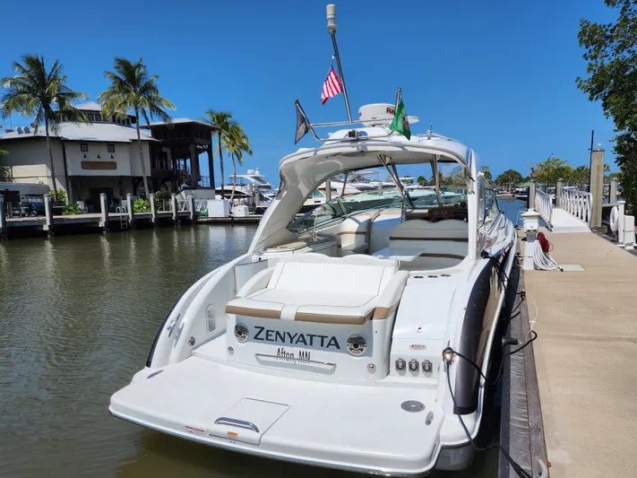 Zenyatta Yacht Photos Pics 