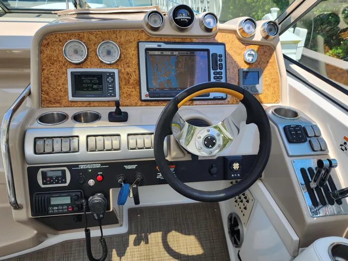 Zenyatta Yacht Photos Pics 