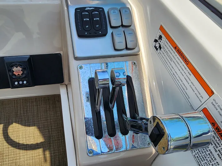 Zenyatta Yacht Photos Pics 