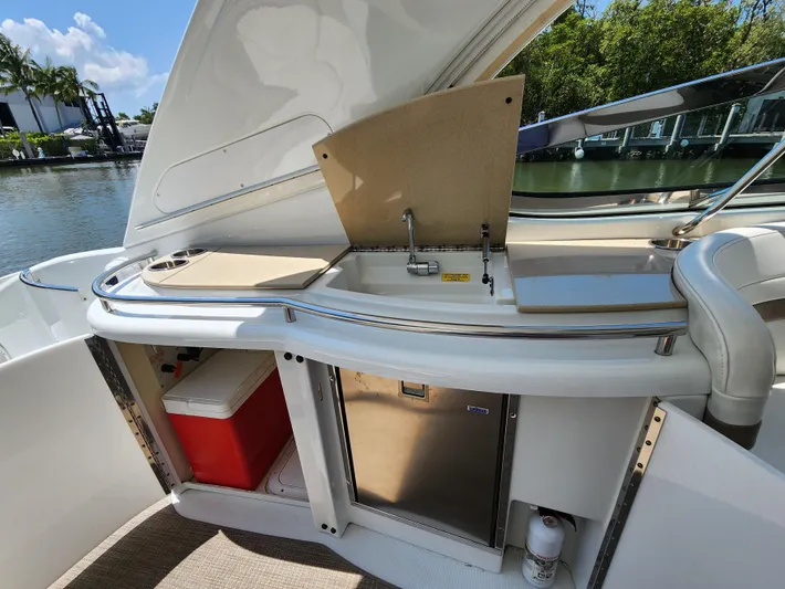 Zenyatta Yacht Photos Pics 