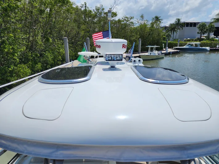 Zenyatta Yacht Photos Pics 