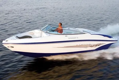 Rinker 246 Captiva Bowrider