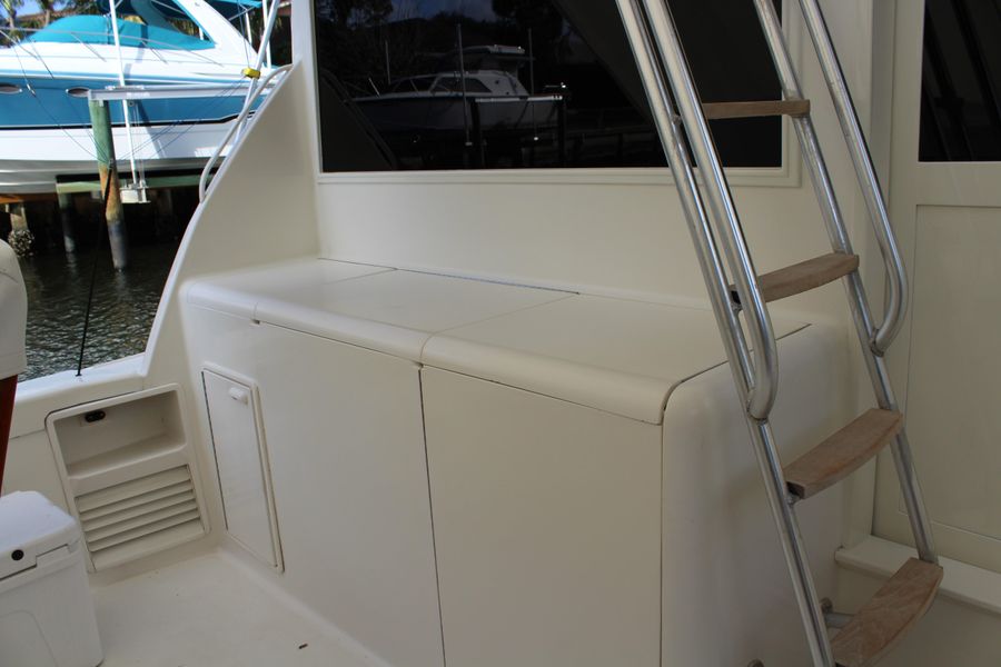 1996 Ocean Yachts Super Sport