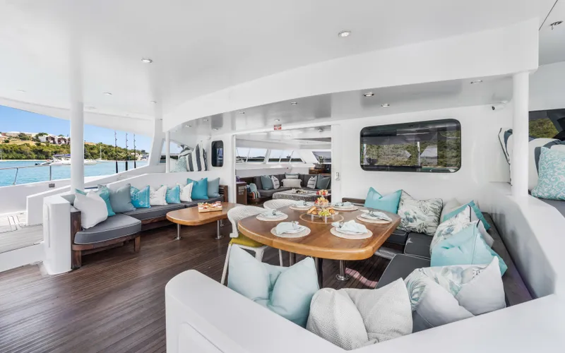 Hq2 Yacht Photos Pics 