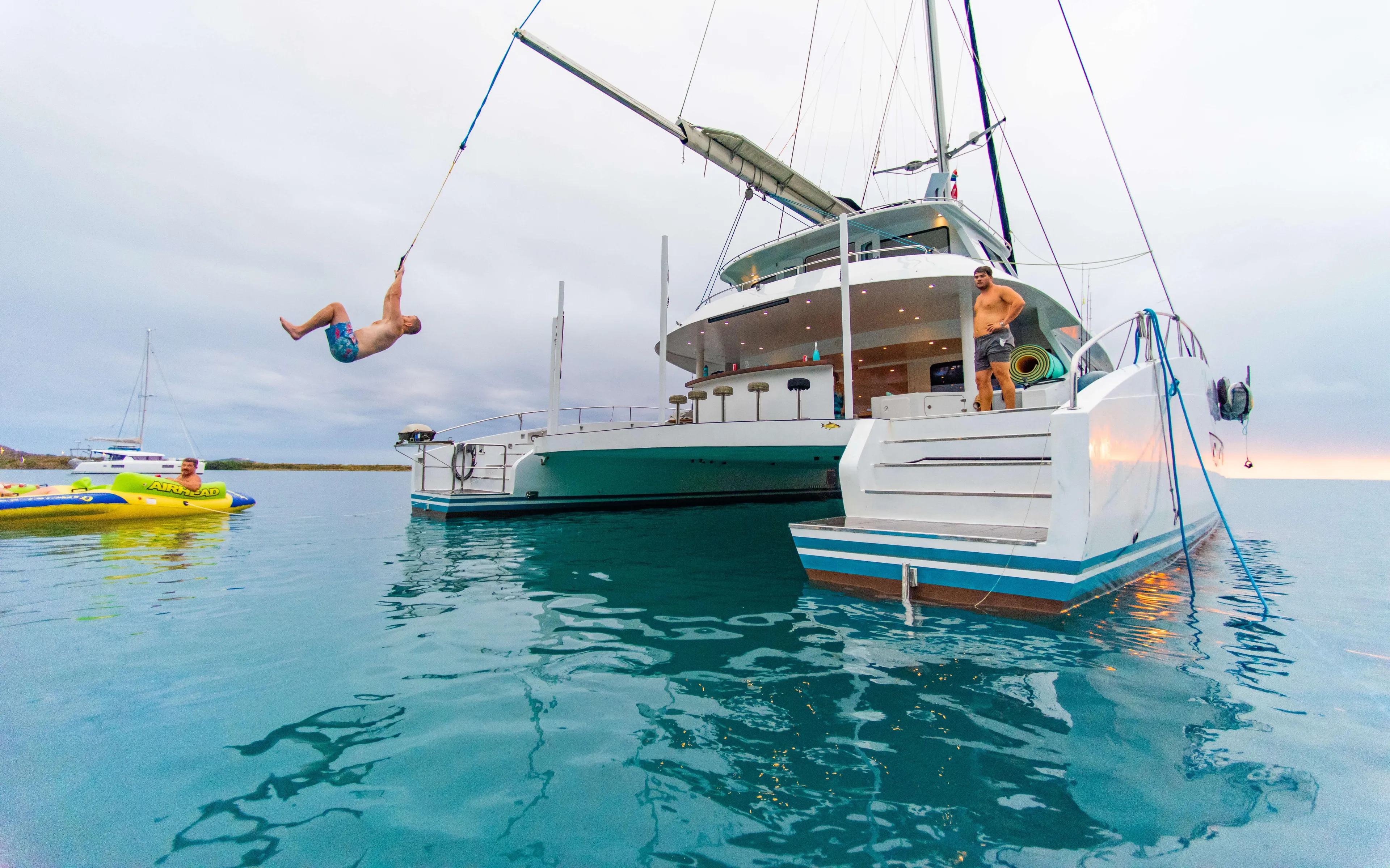 Hq2 Yacht Photos Pics 