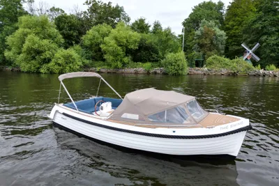 2022 Interboat Intender 820