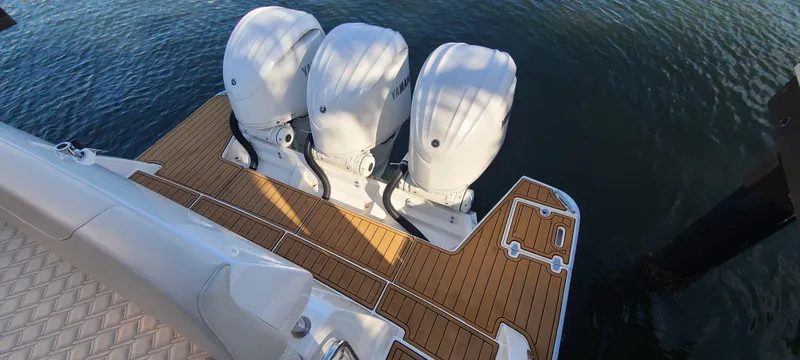  Yacht Photos Pics 2022 REGAL 38 XO - Image 49