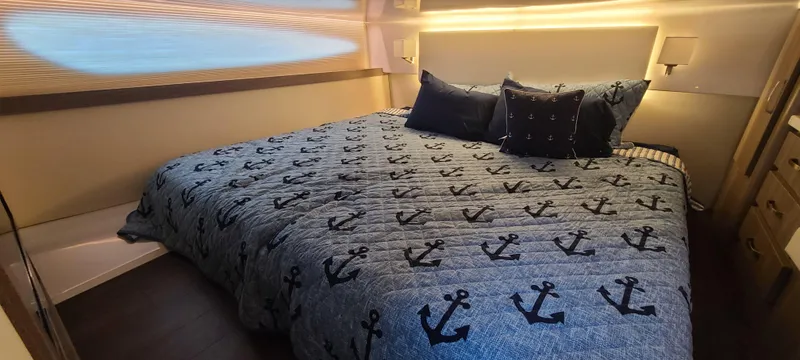  Yacht Photos Pics 2022 REGAL 38 XO - Image 34