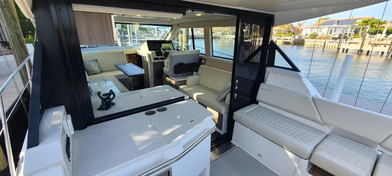  Yacht Photos Pics 2022 REGAL 38 XO - Image 13