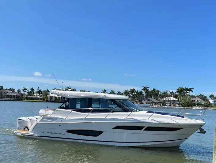  Yacht Photos Pics 2022 REGAL 38 XO - Image 2