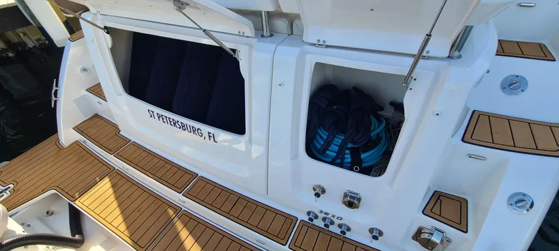  Yacht Photos Pics 2022 REGAL 38 XO - Image 52