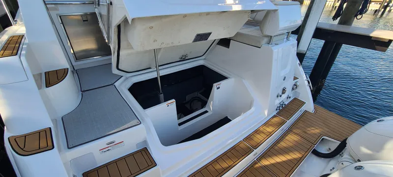  Yacht Photos Pics 2022 REGAL 38 XO - Image 51