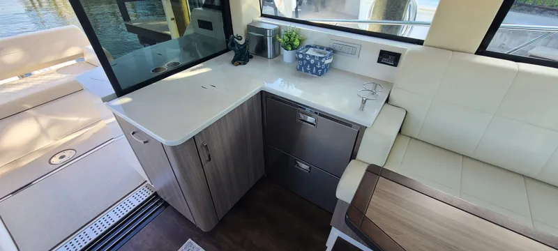  Yacht Photos Pics 2022 REGAL 38 XO - Image 21