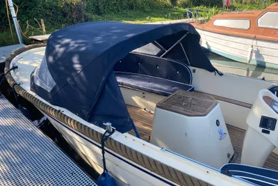 2011 Antaris 570