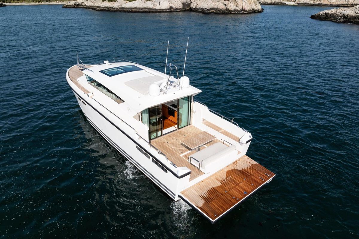 2017 Delta Powerboats 60 