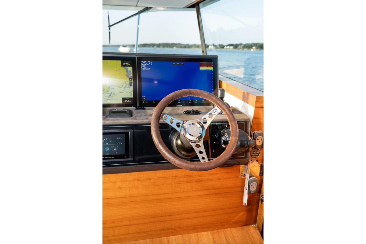 2017 Delta Powerboats 60 