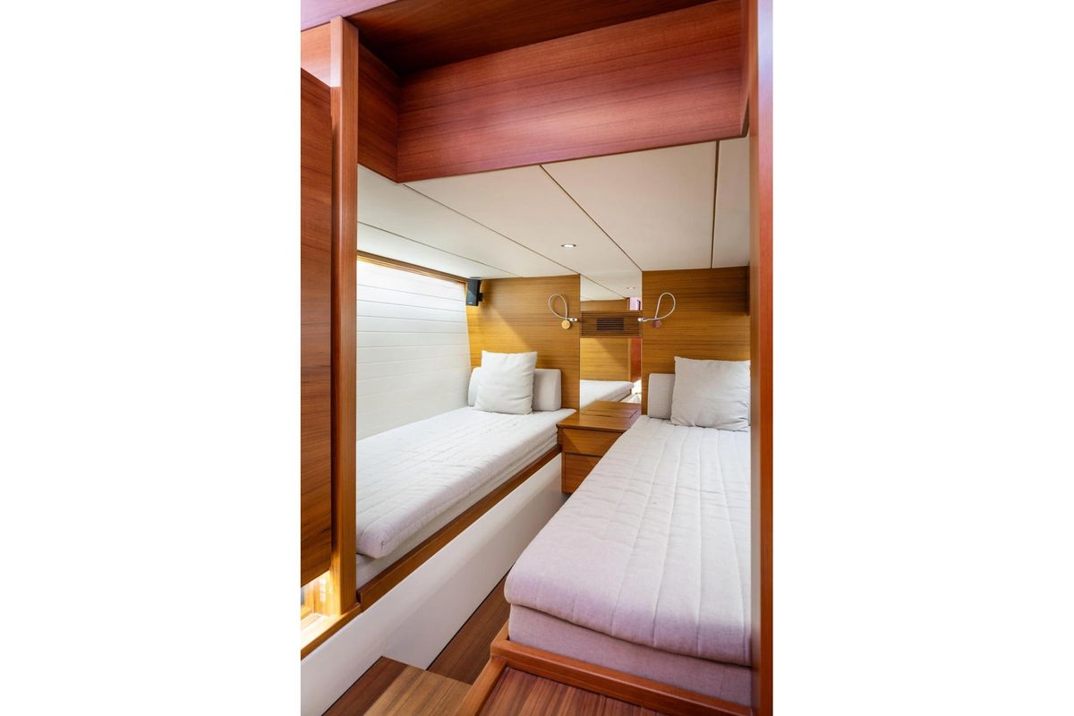 2017 Delta Powerboats 60 