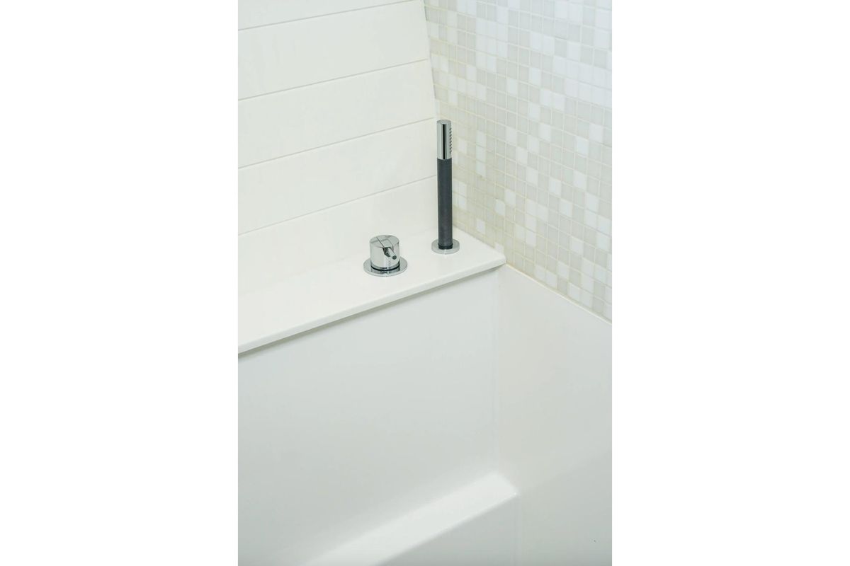 2017 Delta Powerboats 60 